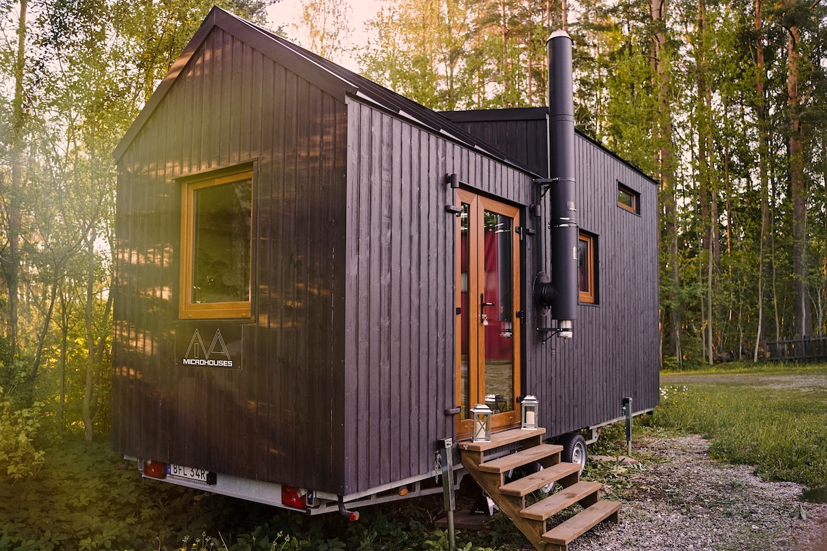 Mysigt tiny house nära natur och vatten.