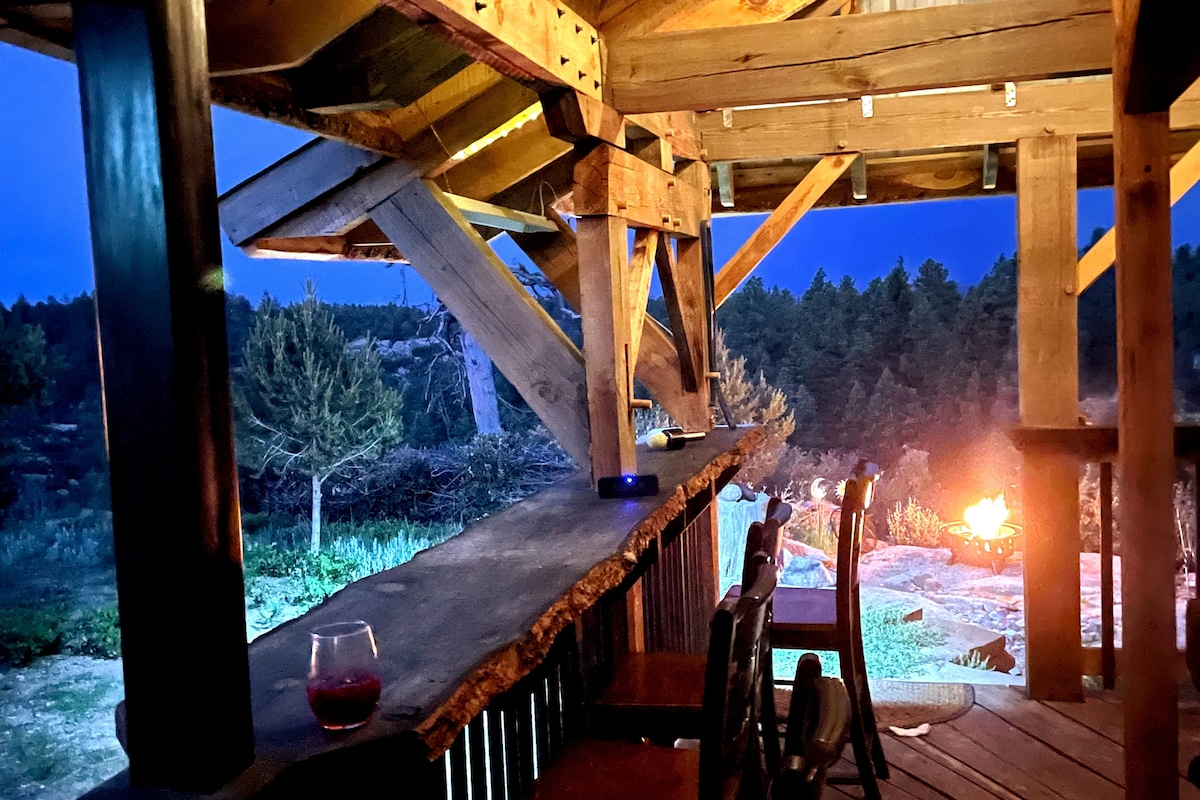 Eagle's Nest With Fire Pit