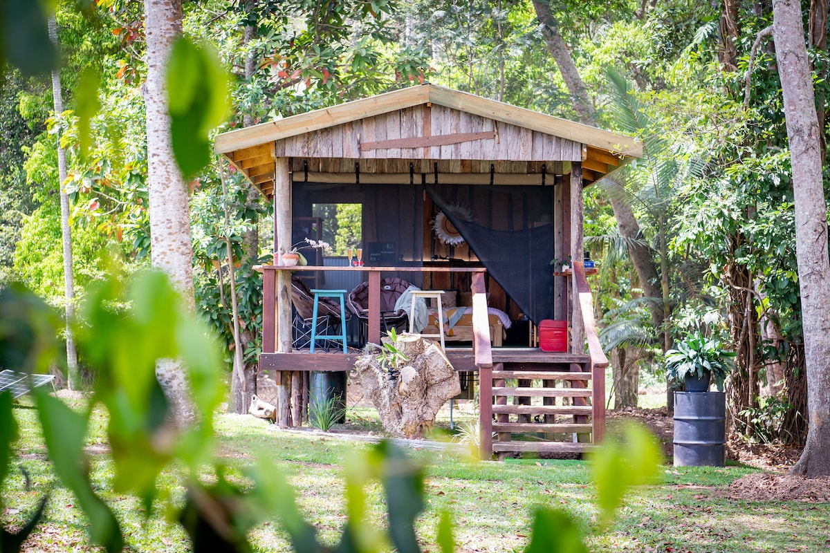 Sunrise Hill Glamping Eco Cabin Whitsundays