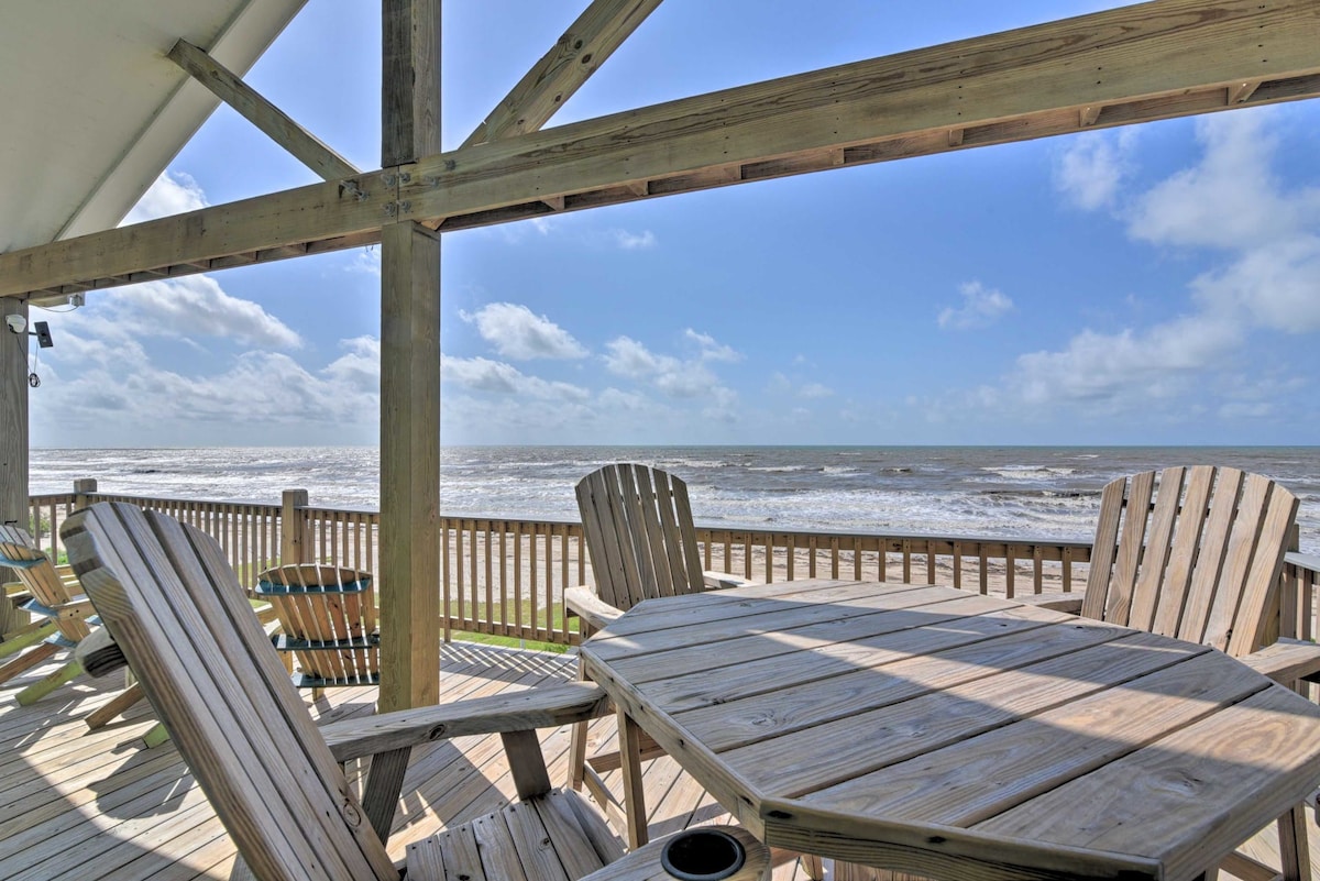 3/2 Oceanfront Beachhouse on the sand, sleeps 11.