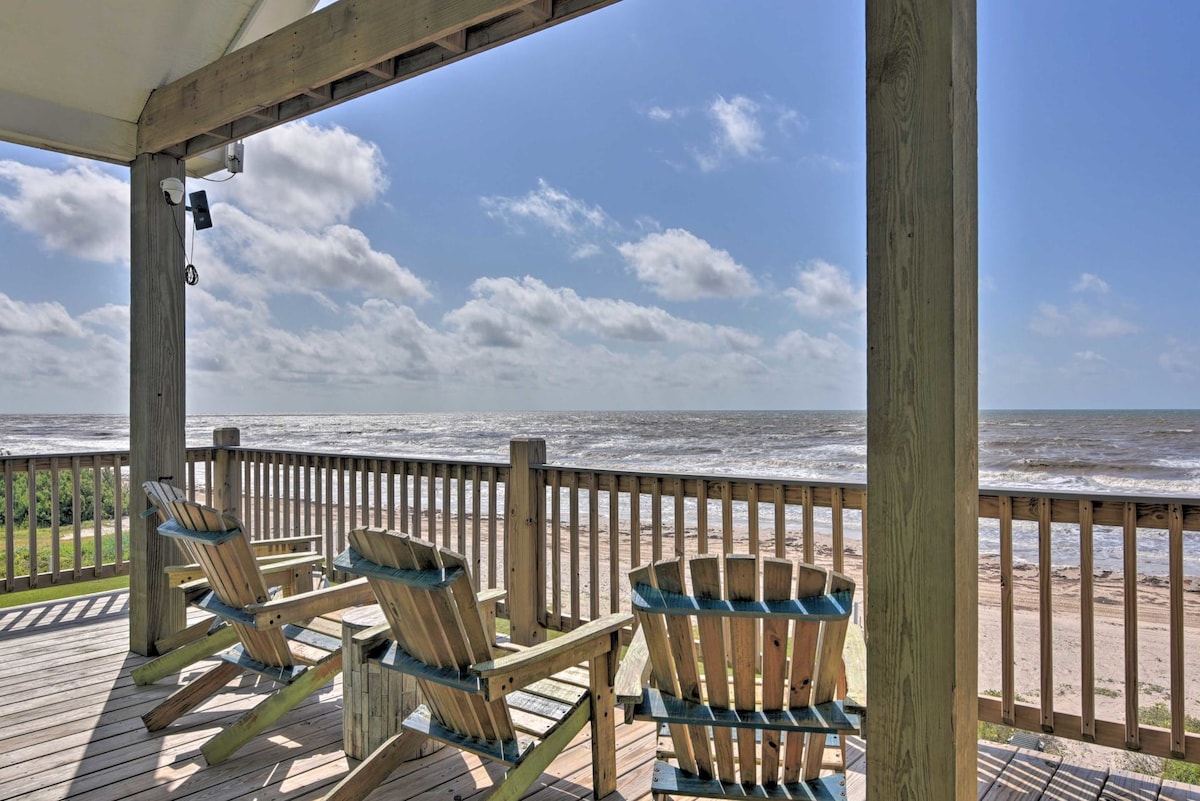 3/2 Oceanfront Beachhouse on the sand, sleeps 11.