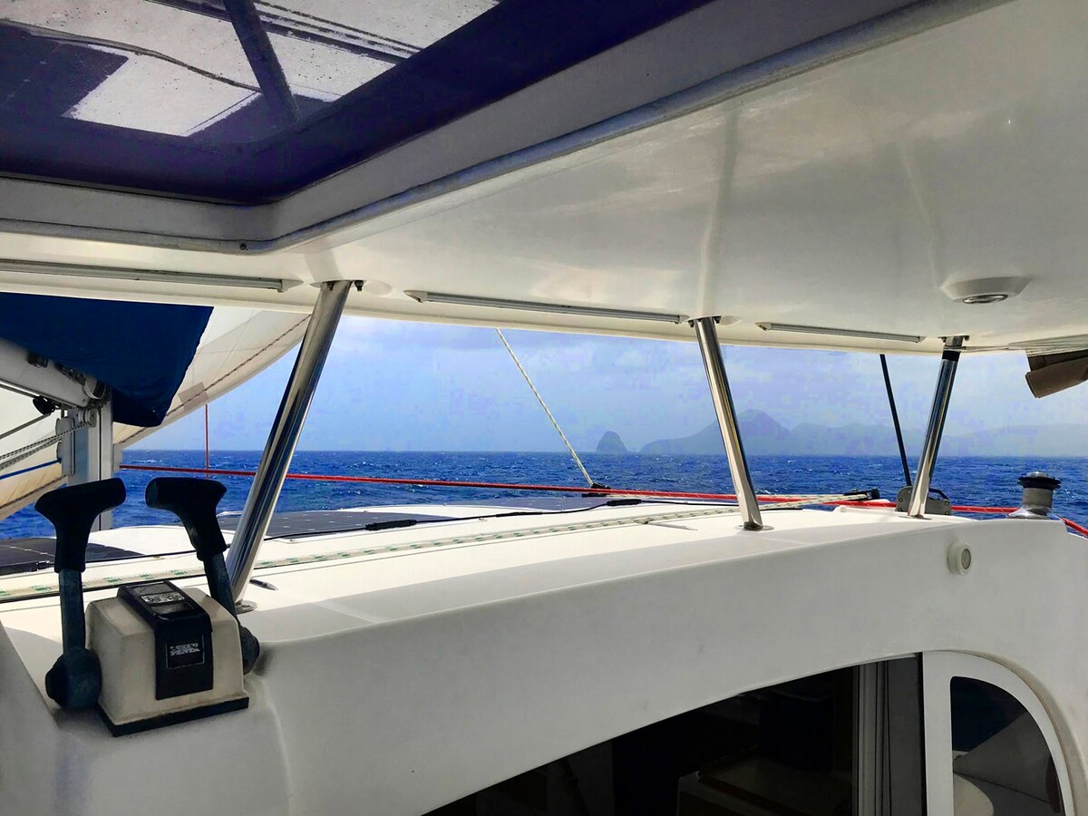 Catamaran Timaiao G, Breakfast & Lunch incl.