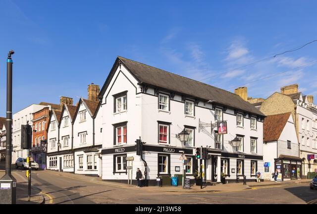 8 The George, Bishops Stortford