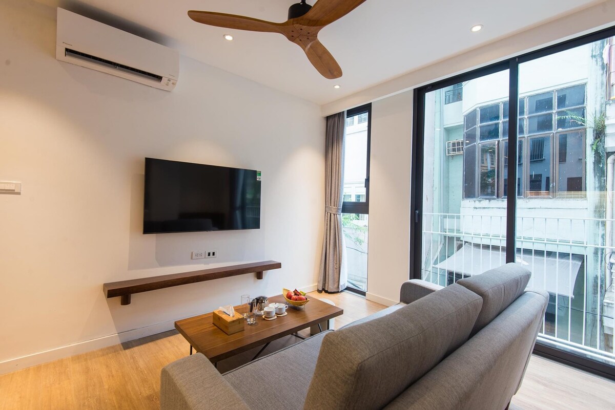 Luxury Onebedroom Apartment in 81 Linh Lang