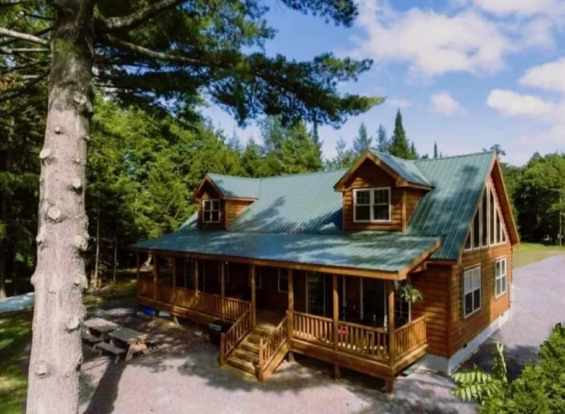 Magnificent Waterfront Lakehouse in Old Forge NY