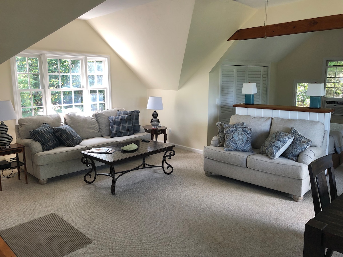 Tree Tops at Lobb Hollow, Carriage House Loft