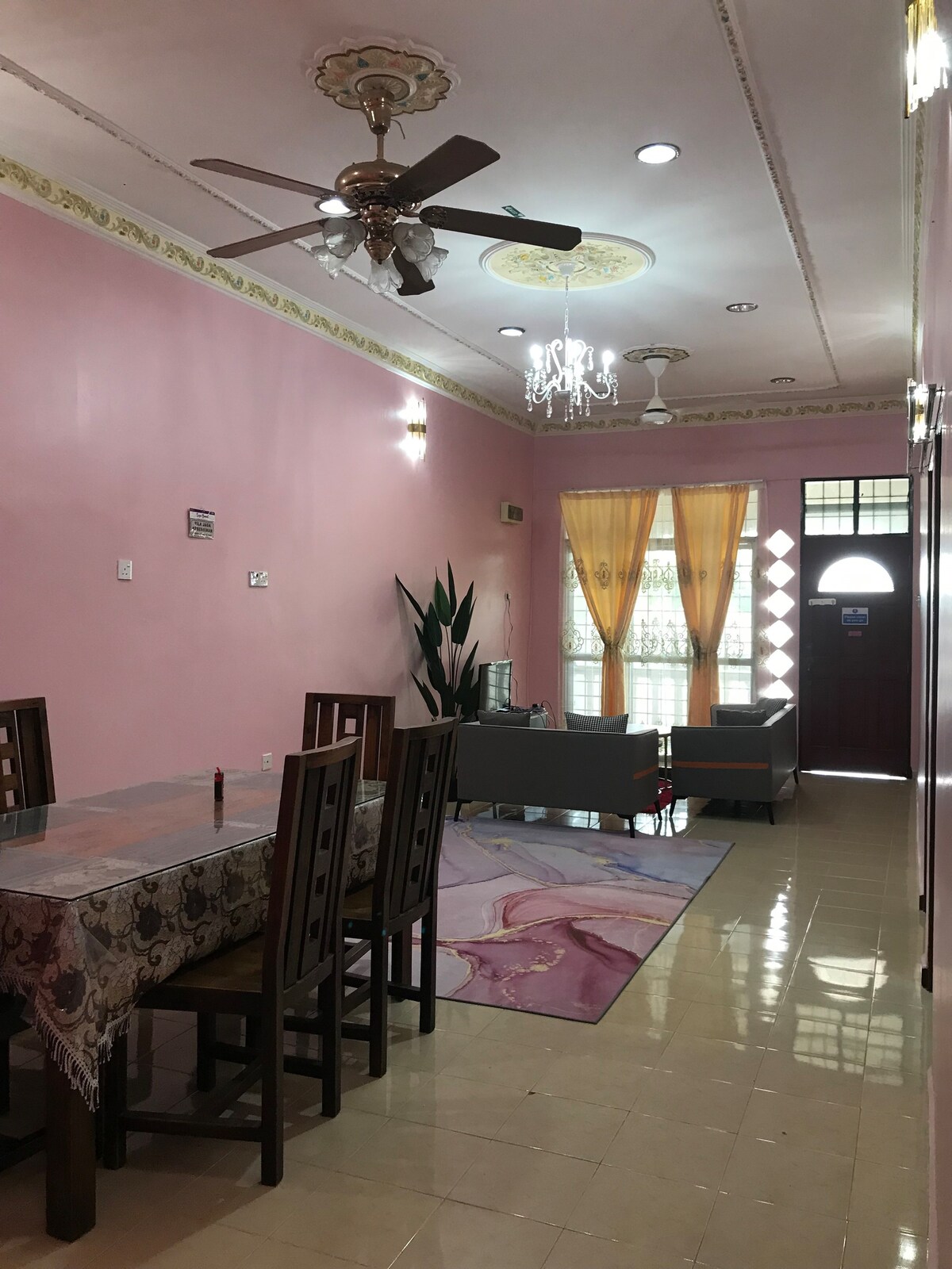 Homestay Che Yang
Cheerful place for whole family