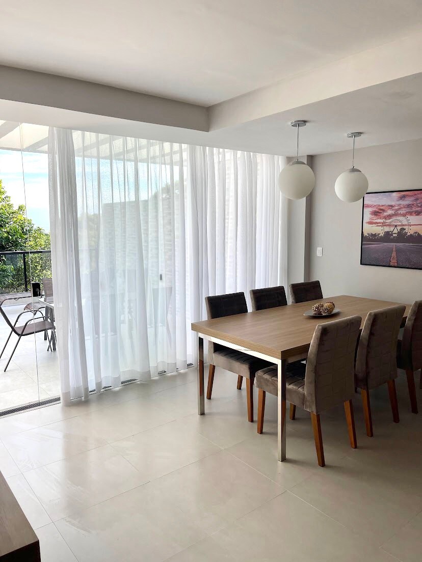 Lindo e moderno apartamento na praia da Joatinga