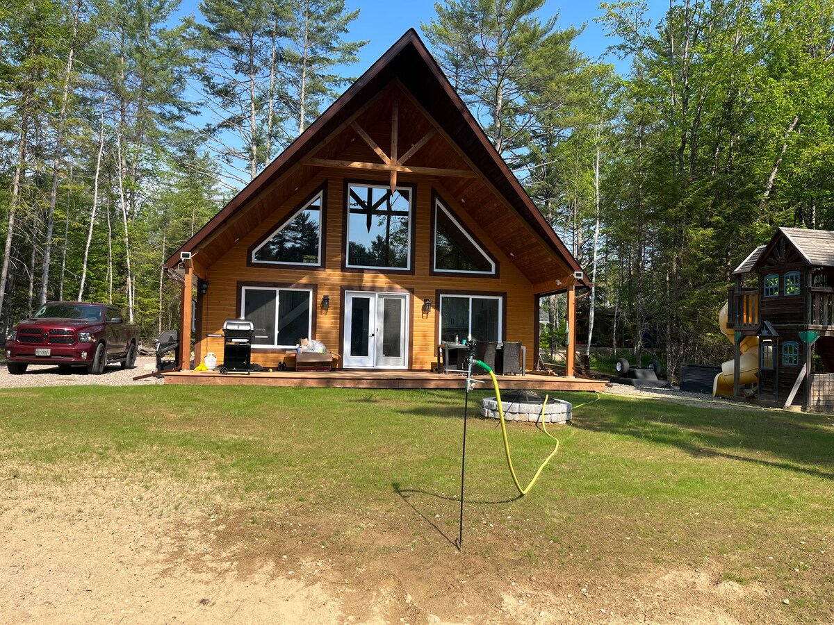 Luxury cottage on the Coulonge River