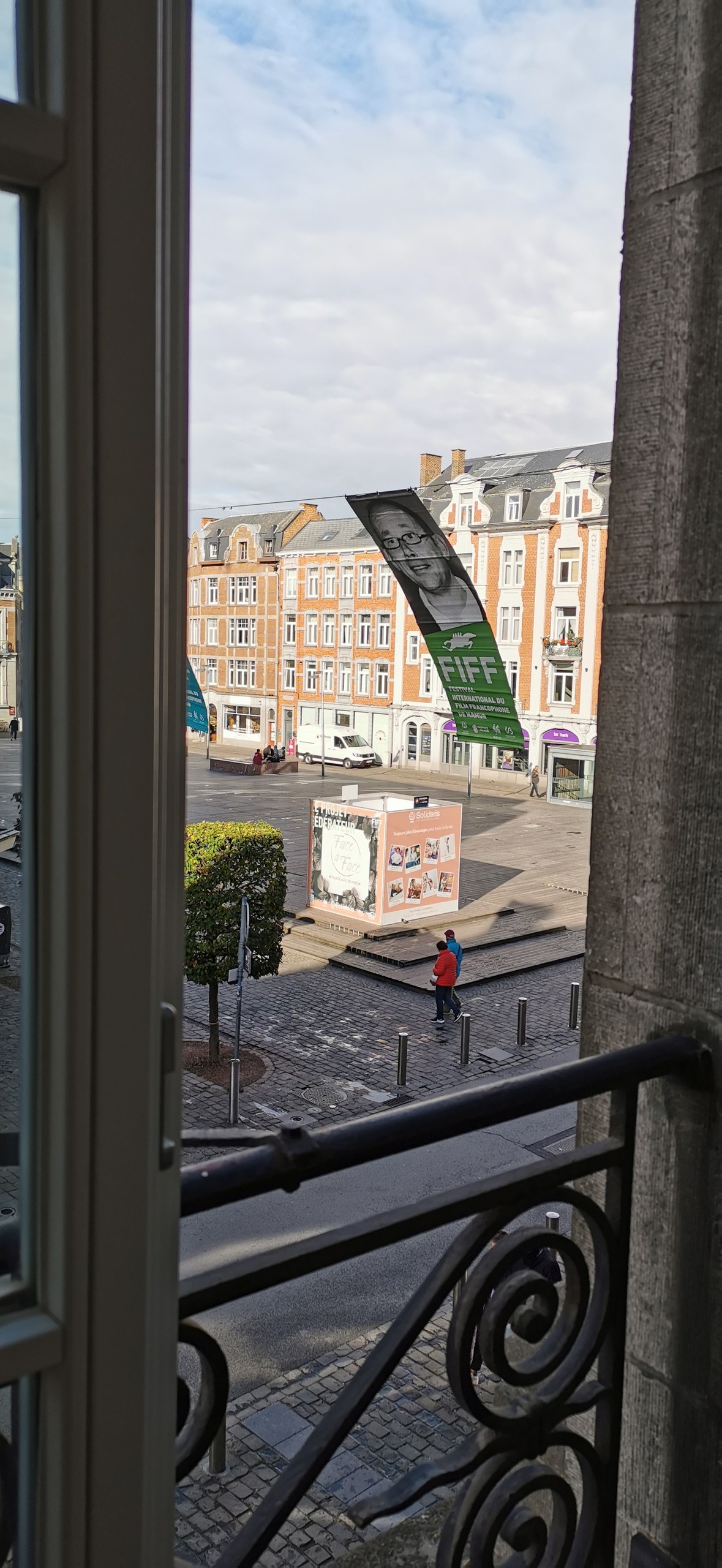位于Namur公寓19楼「app 'ART」的中心地带
