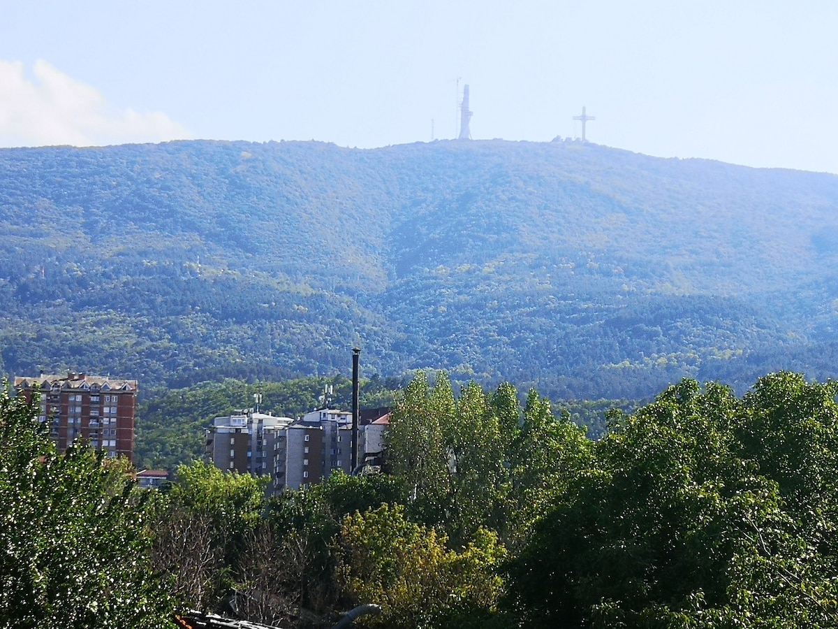 大公寓-位于斯科普里（ Skopje ）的公寓，可欣赏美景