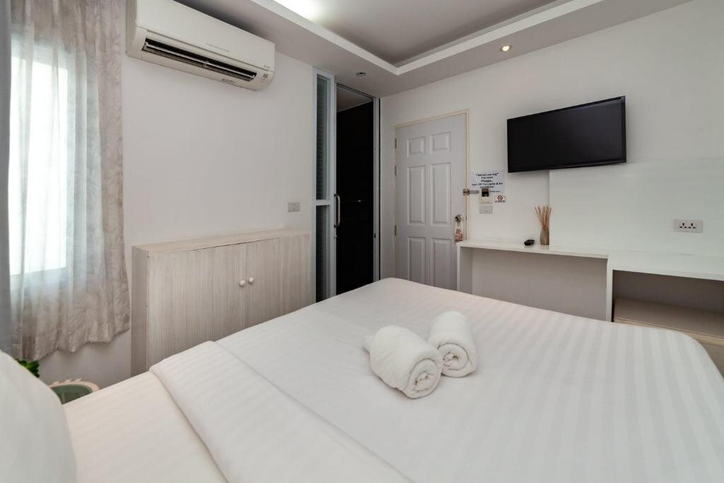 Baan Poon Apartment Standard Room