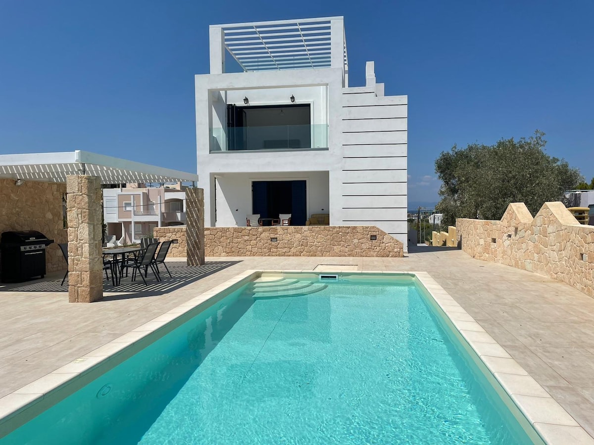 Souvala /Aegina. Excellent location Luxury villa.