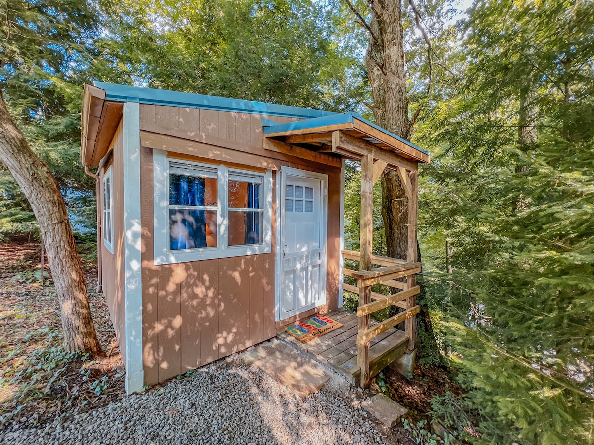 Barefoot Bungalow - GO Off Grid!