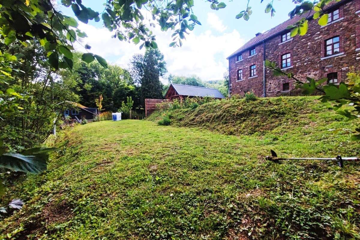 Ancienne ferme dans la nature avec bain nordique