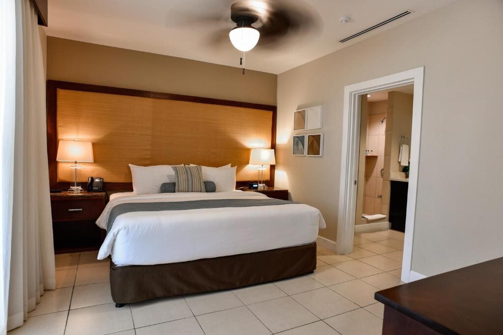 Breeze  Luxury 2 bedroom Condo unit in Pacifico