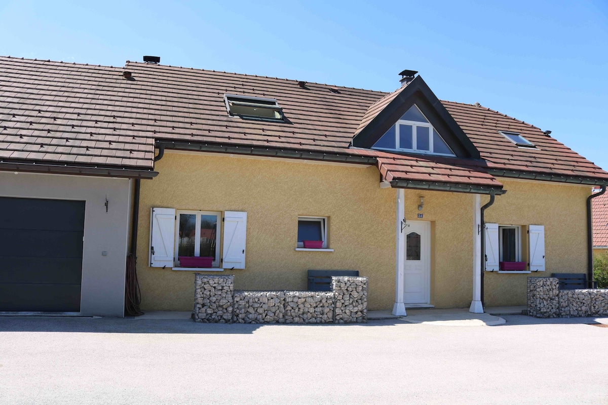 Gîte au coeur du Jura  lacs, cascades, montagnes