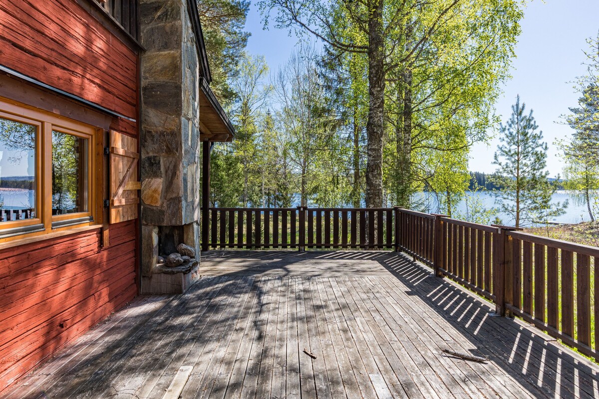 Cozy cottage by the lake, Charlottenberg