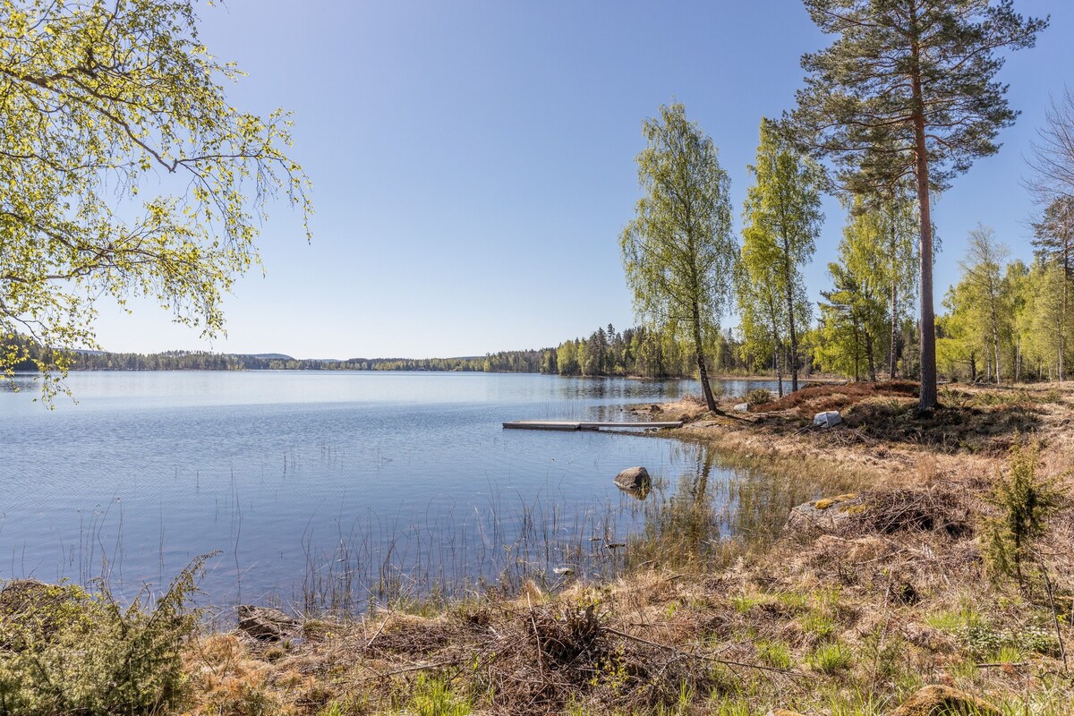 Cozy cottage by the lake, Charlottenberg