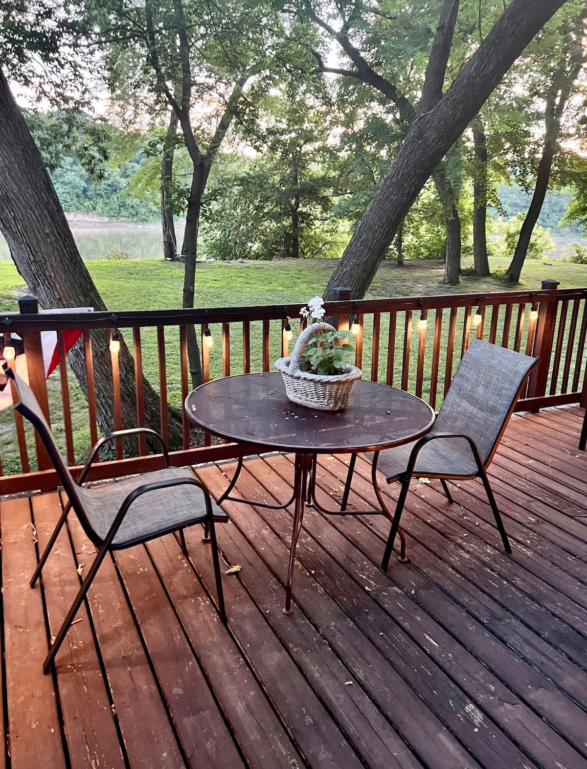 The Roost Tiny Home -Cozy and Quiet 4 Season