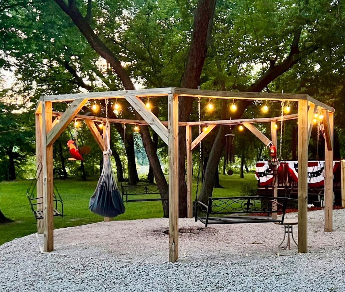 The Roost Tiny Home -Cozy and Quiet 4 Season