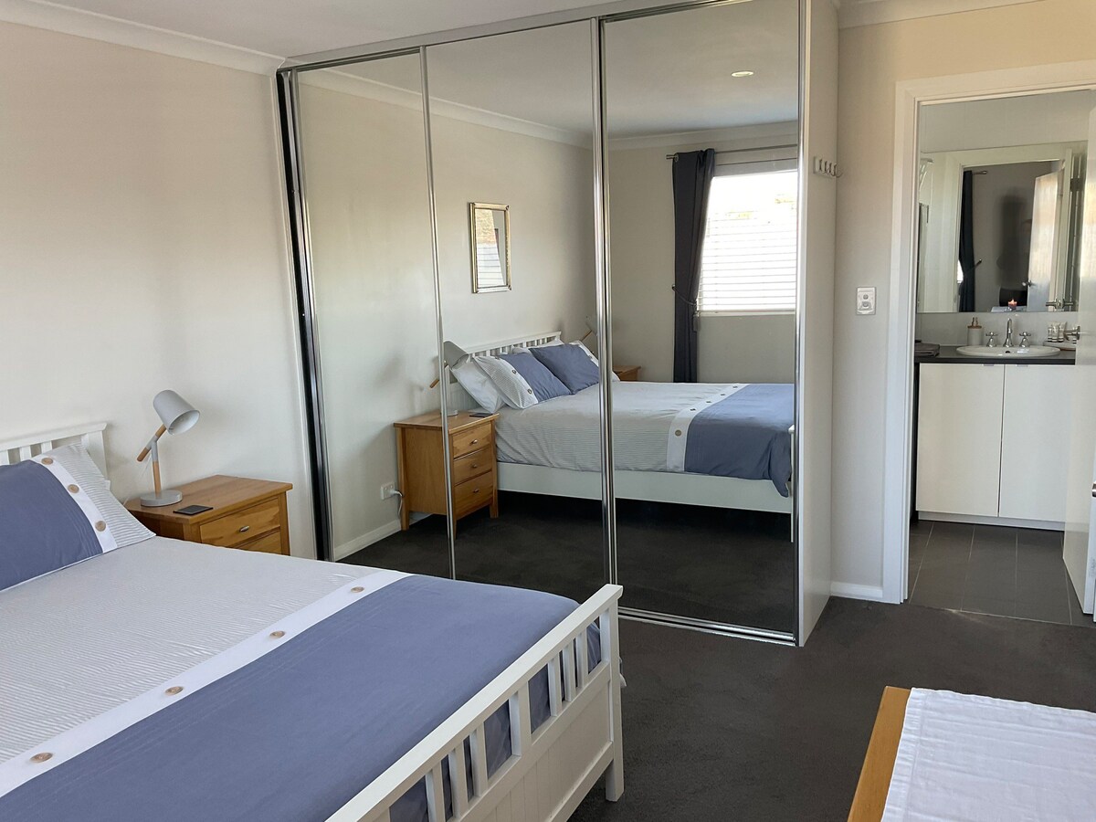 Private 1 bedroom guesthouse in Beaconsfield