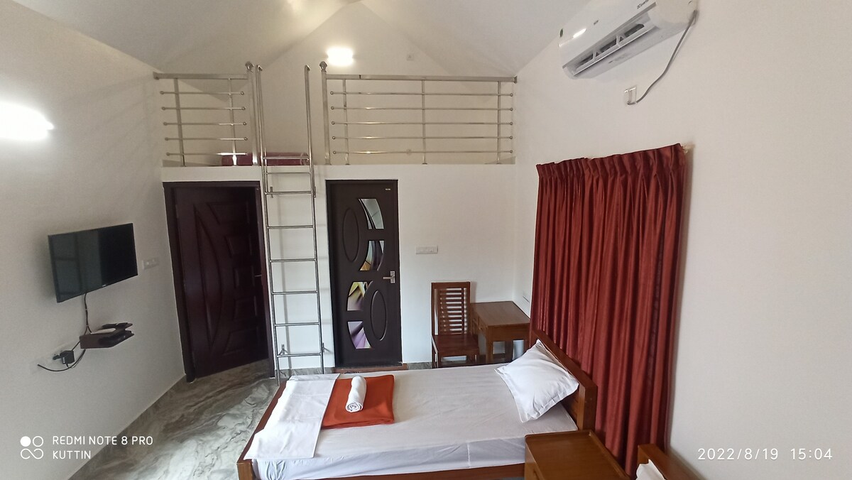 Tranquil Homestay (King-Double Bed AC Room)
