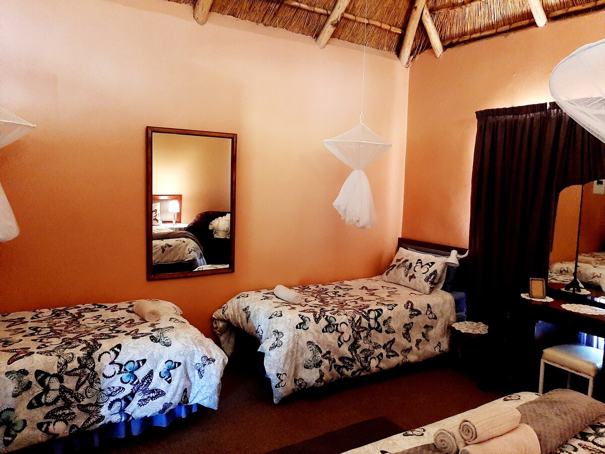 Spacious & Comfy: Eingedi Game Farm