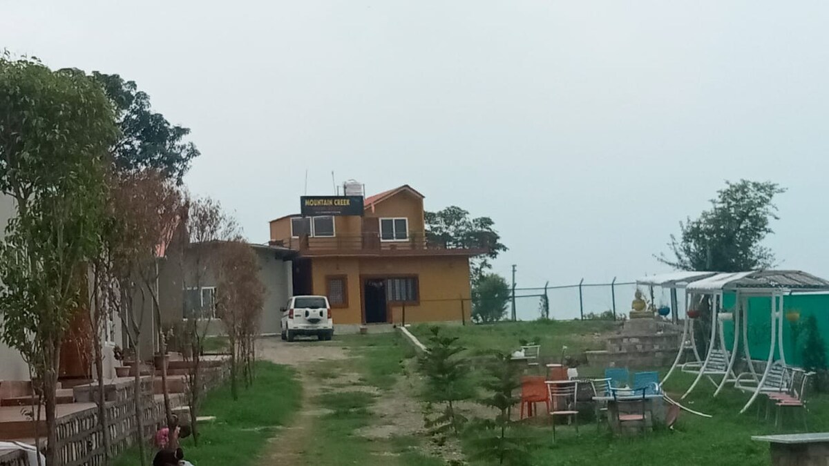 Home Stay in the lap of Nature ( 4 cottages )