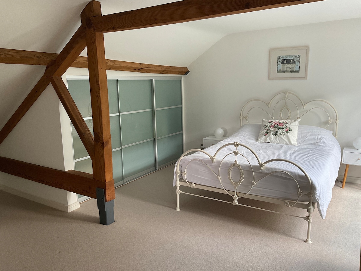 Double Room with en-suite in converted barn.