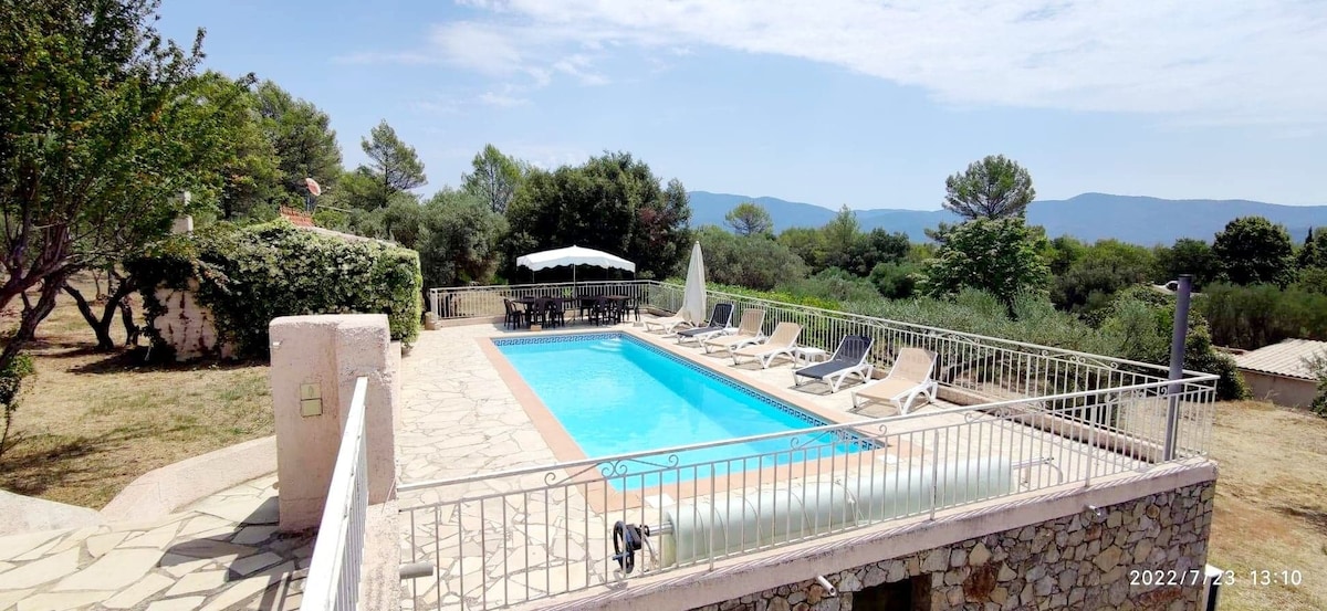 Propriété avec piscine sur 7000m2 au calme