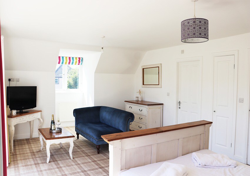 Spacious 4 bedroom open-plan holiday cottage.