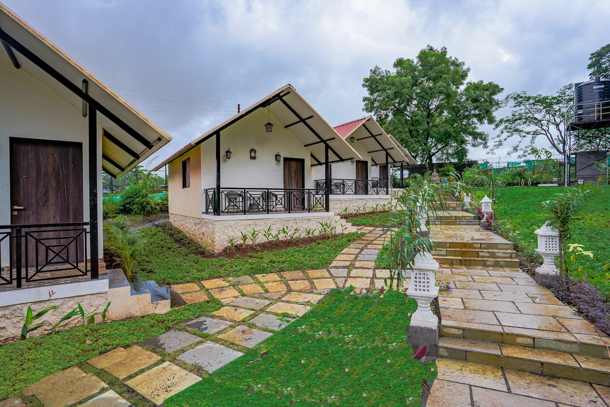 Ninad C - Stunning 1 bedroom cottage in Karjat