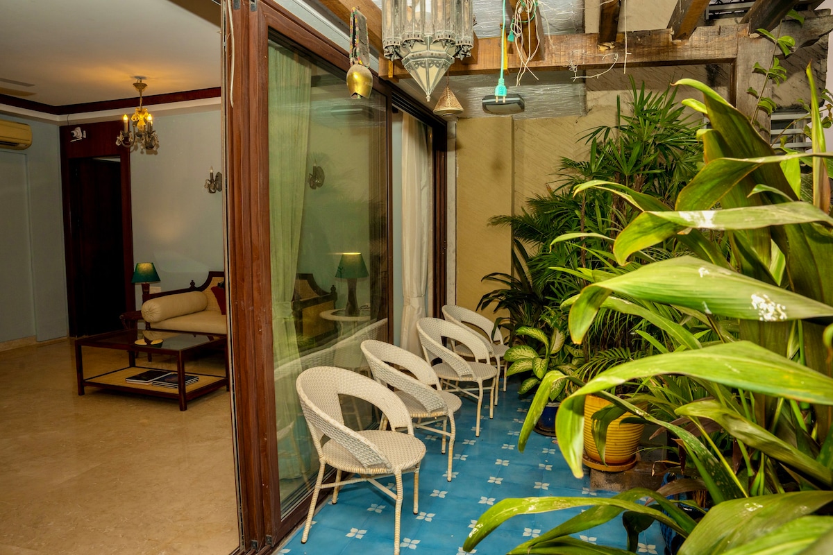 Plush 2  bedroom apartment in the heart of Bandra