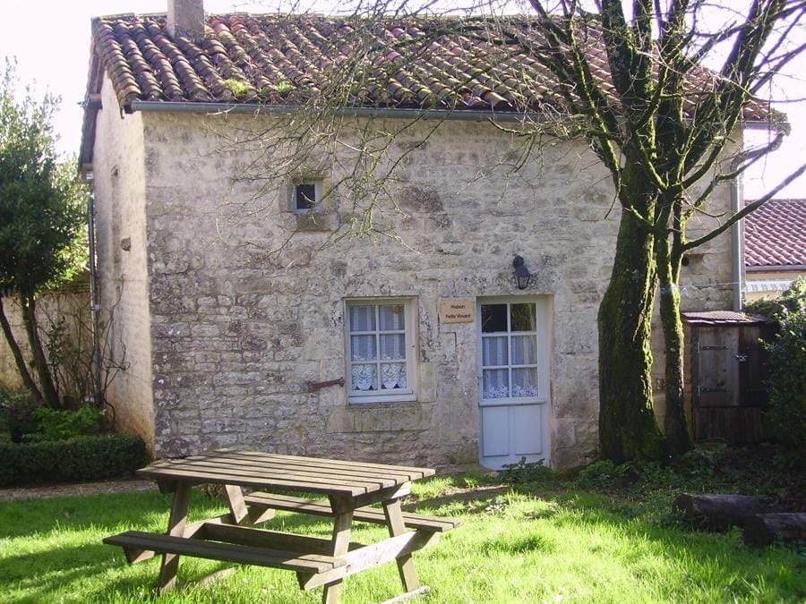 Gîte le Petit Fayolle - Petite maison chaleureuse