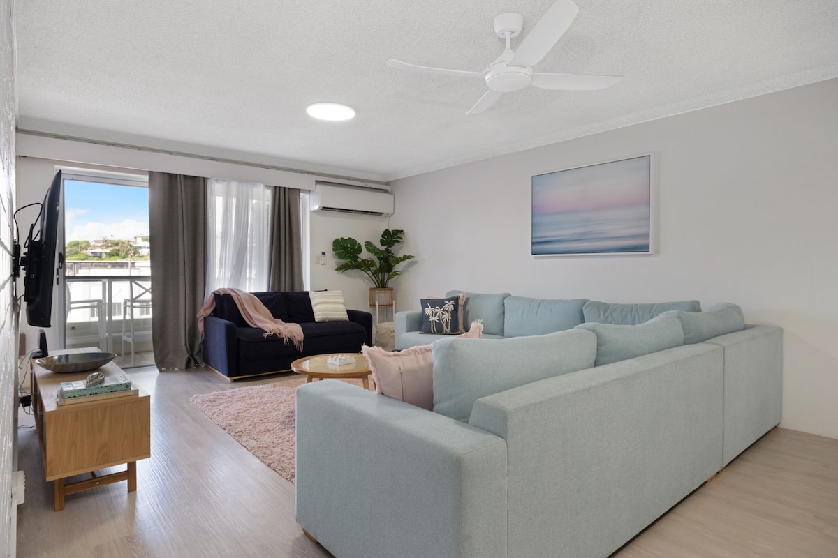 *Luna Blu* 2Bed2Bath - Renovated Yeppoon Apartment