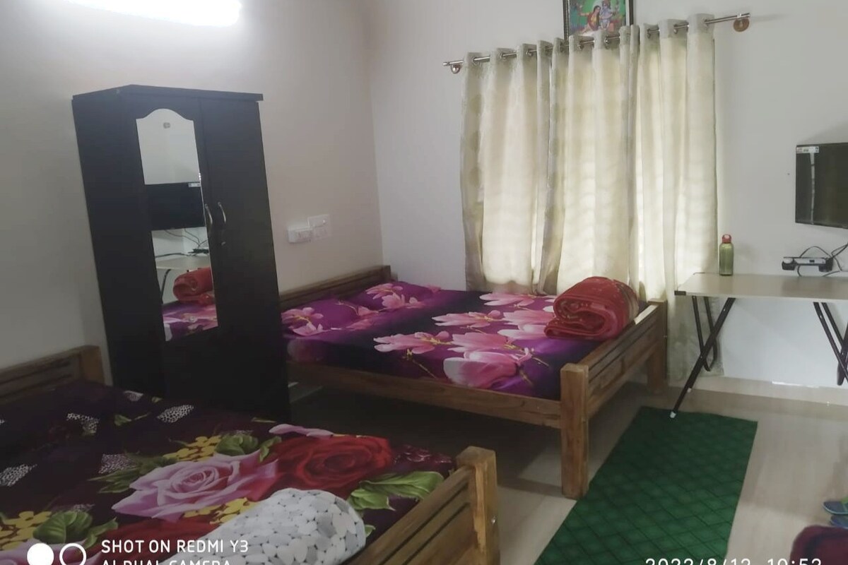 Redof Homestay2 (Come in as guest leave as family)