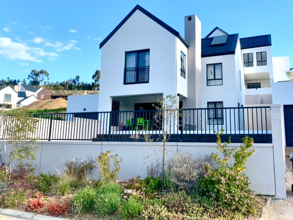 3 Bedroom Stellenbosch Estate House with Pool