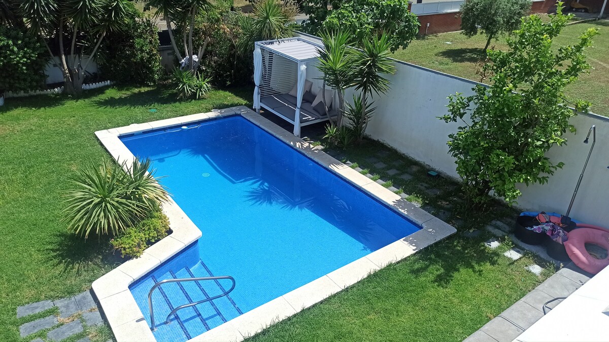 Villa in Calafell with pool, barbecue and garden
