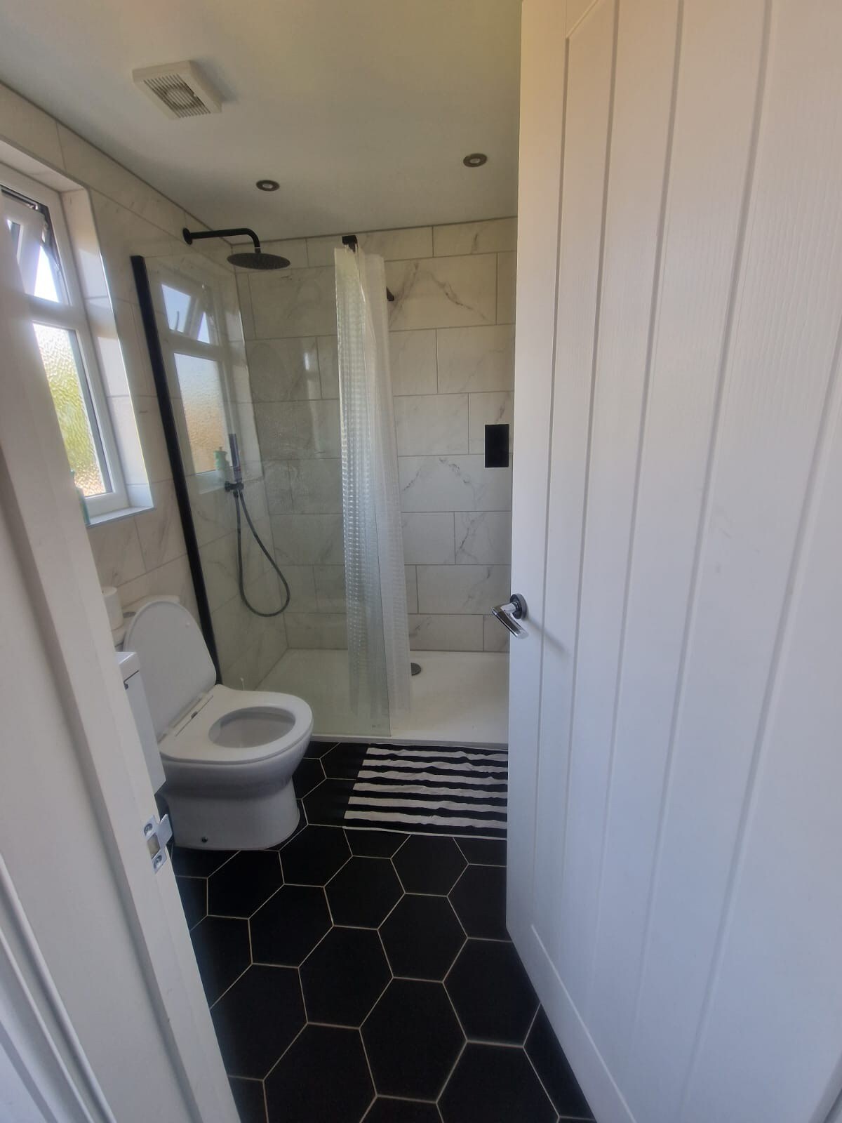 Spacious Private room with Ensuite Bathroom.
