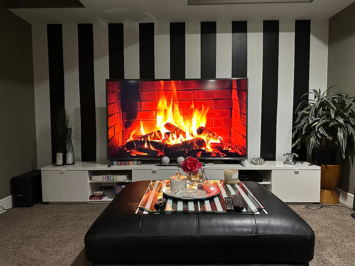 Black & White Themed 2 bedroom Basement!