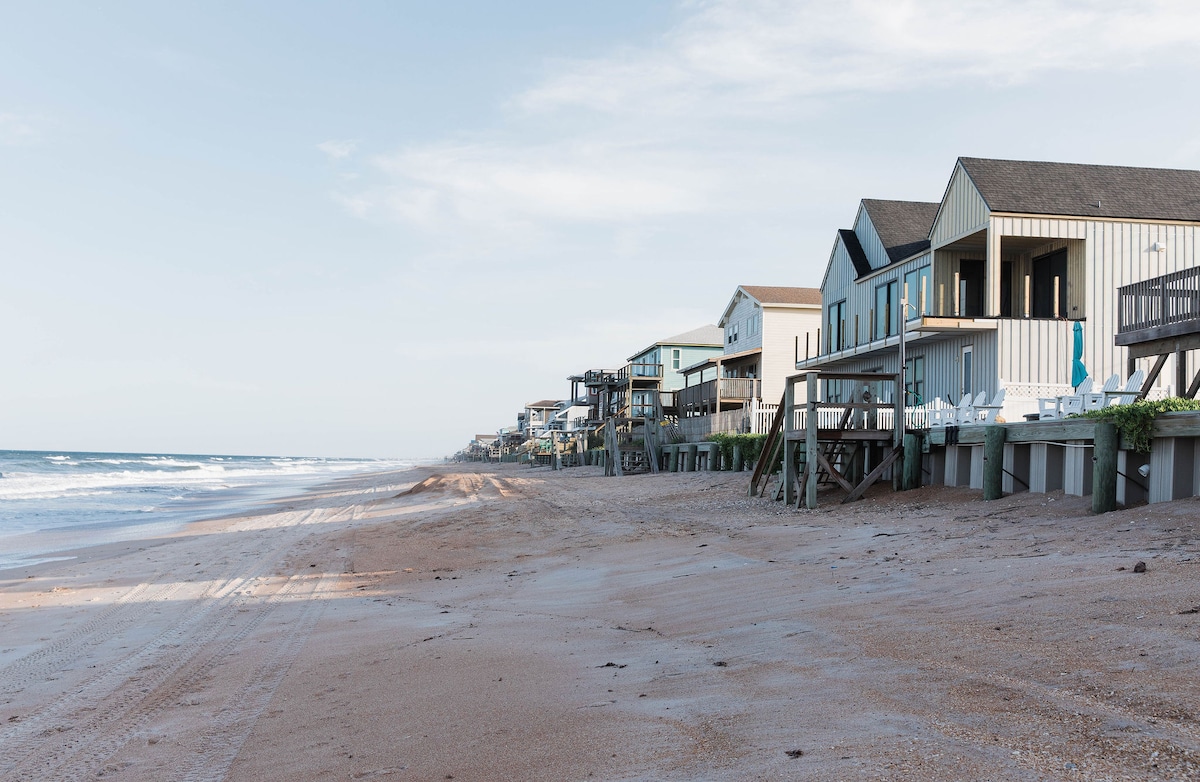 Enjoy Sunrise every morning Beach House