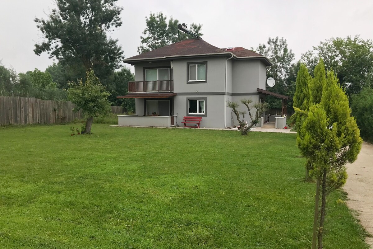 Sakarya`da yeşillikler içinde "Müstakil Villa"