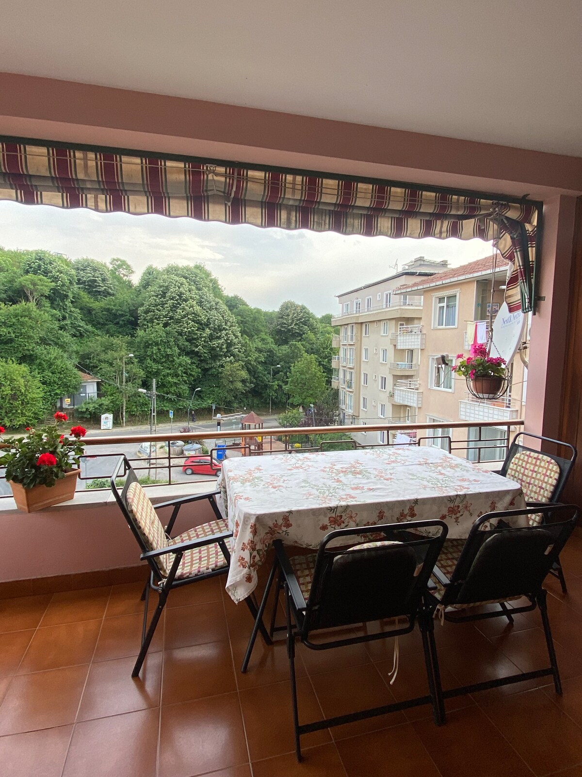 Spacious room in duplex flat