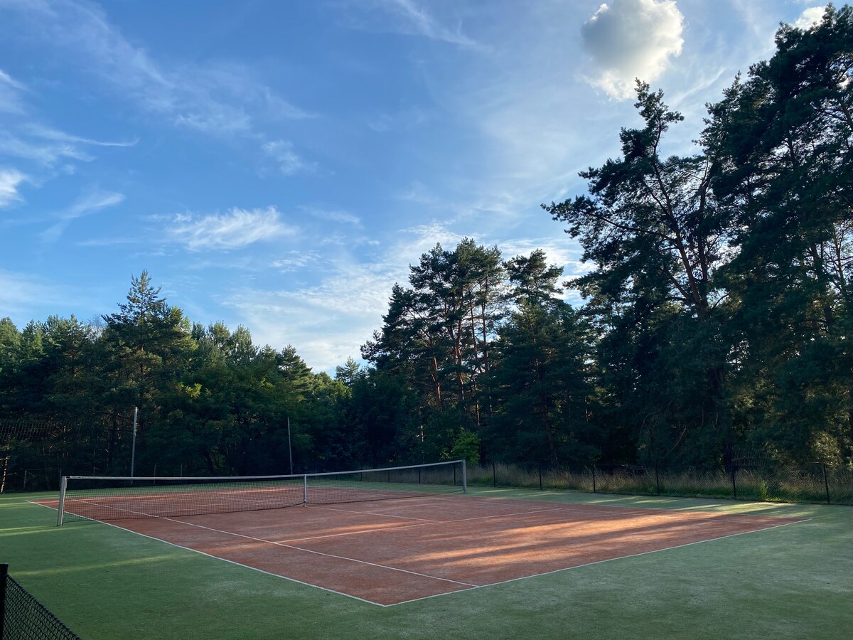 Gartenhaus am Kersdorfer See mit Pool &Tennisplatz