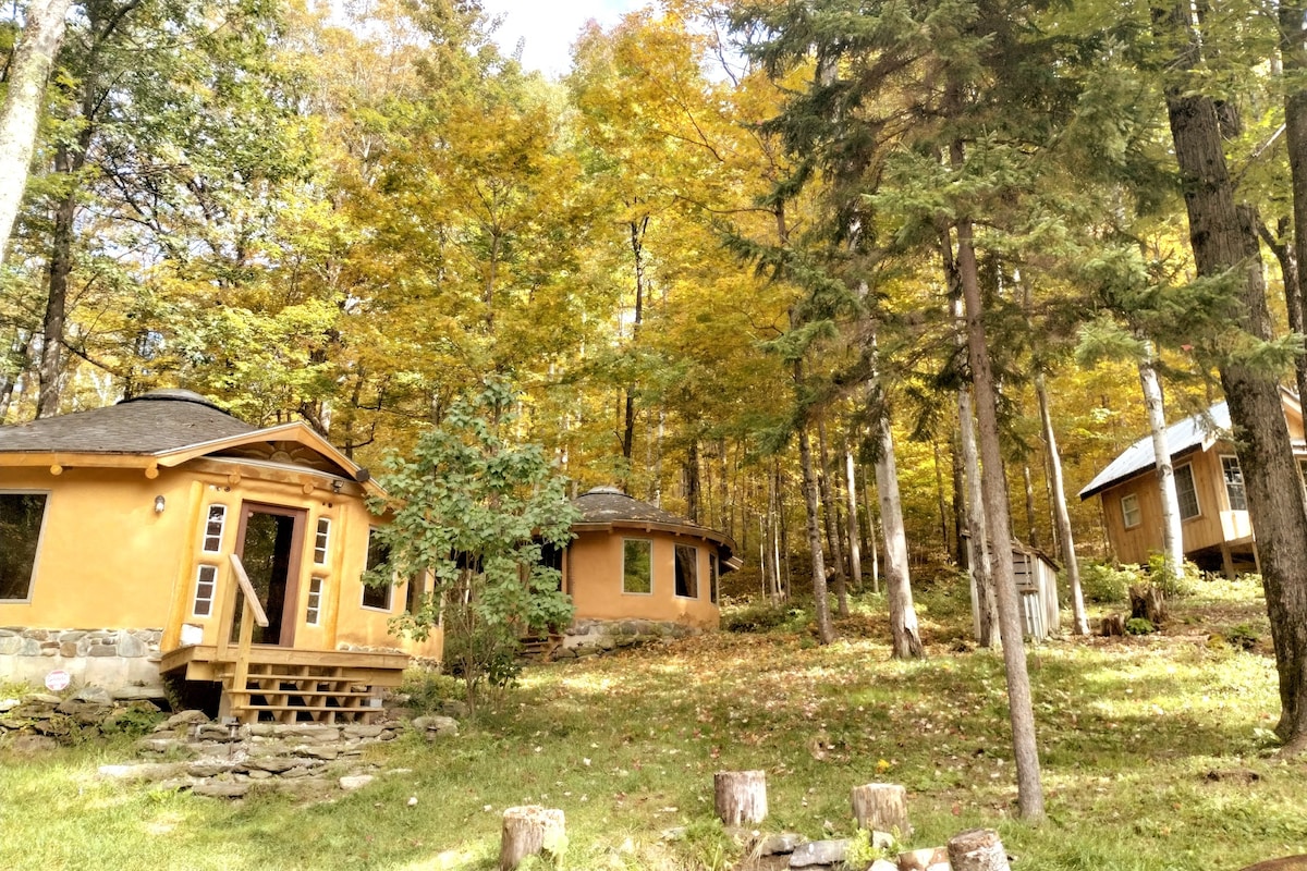 Earthen Yurt - Hike & Mtn Bike From Your Doorstep!