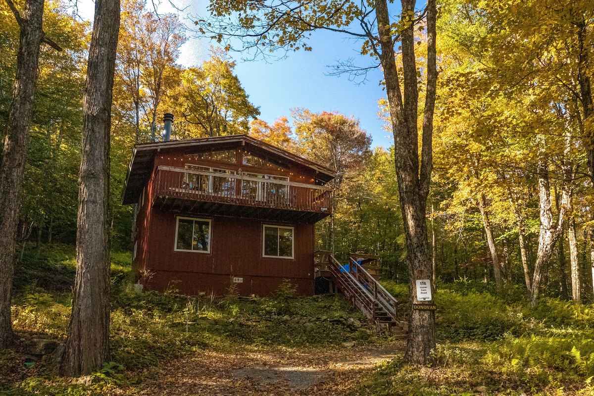 Cabin | Chalet | Mt Snow | Hot Tub & Pool Access