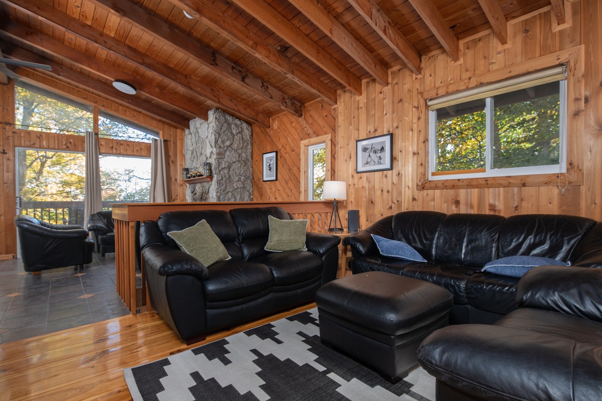 Cabin | Chalet | Mt Snow | Hot Tub & Pool Access