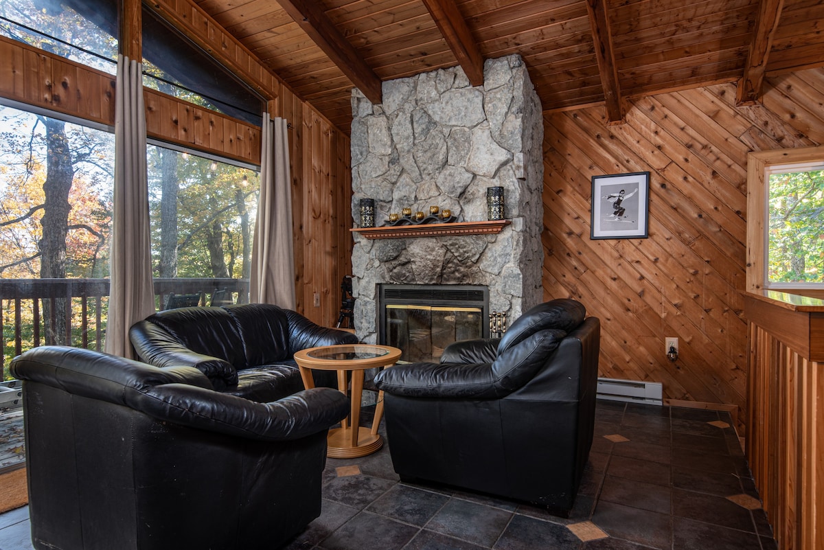 Cabin | Chalet | Mt Snow | Hot Tub & Pool Access