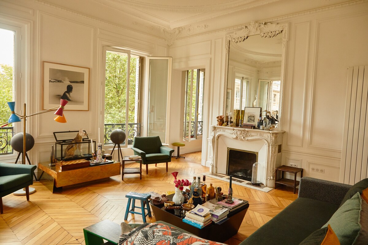 皇家宫殿（ Palais Royal ）耀眼而奢华的2卧室公寓